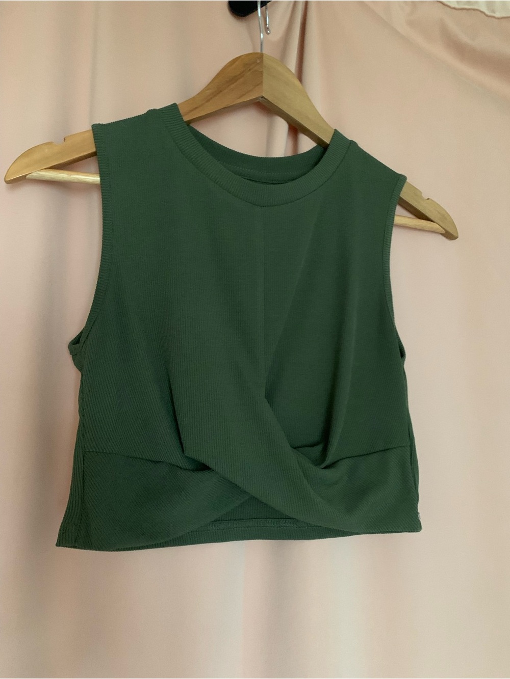 Cider Women’s Green Reversible Twist-Front Sleeveless Crop Top